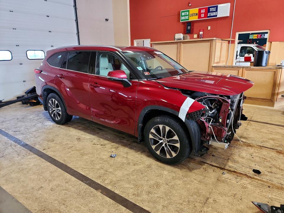 2021 Toyota Highlander xle