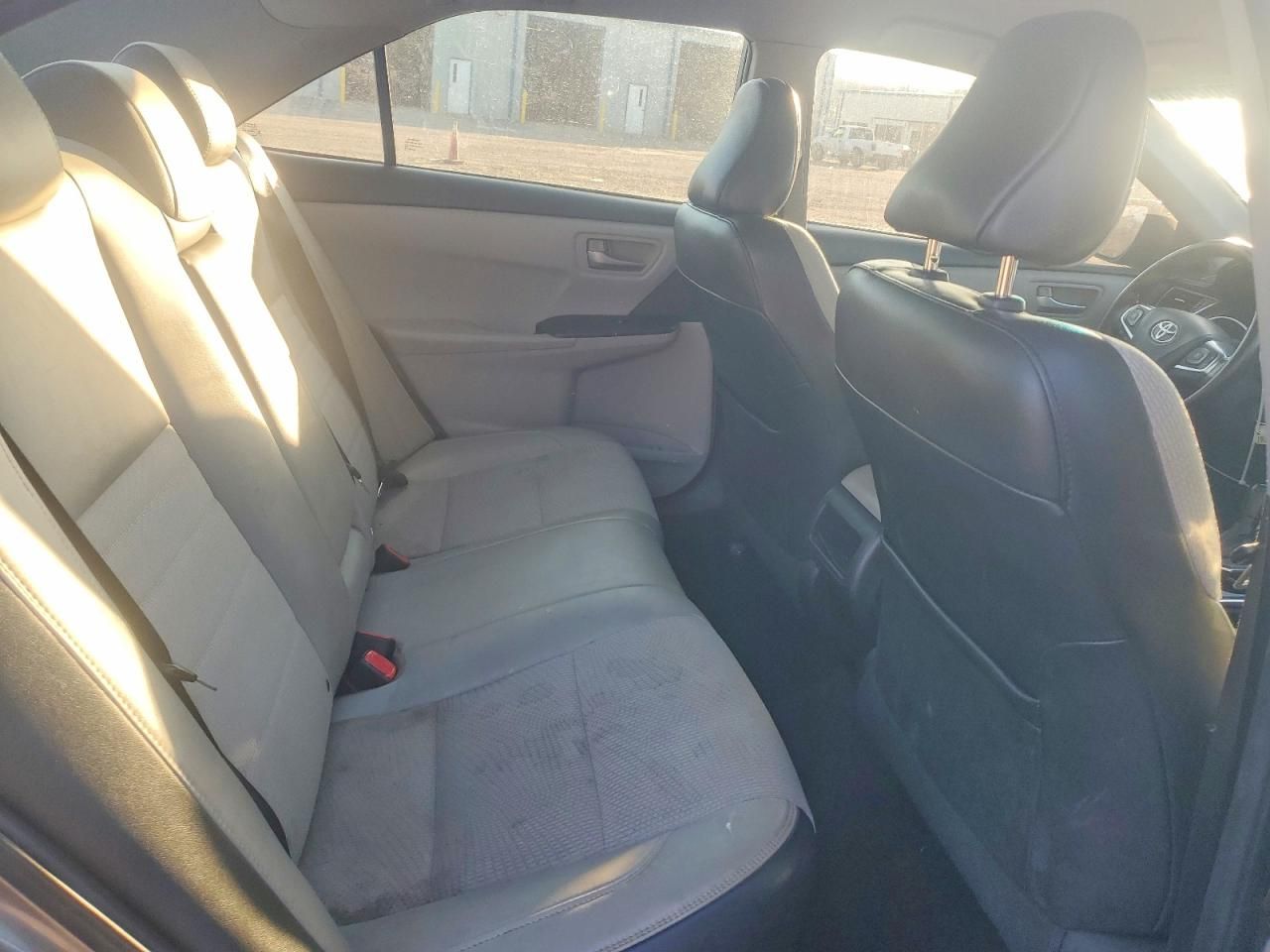 2016 Toyota Camry le