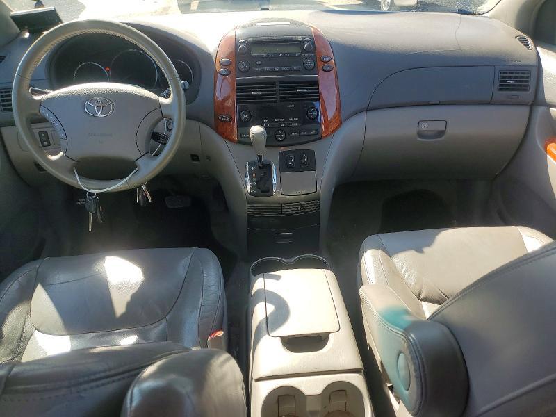 2006 Toyota Sienna xle 7 Passenger