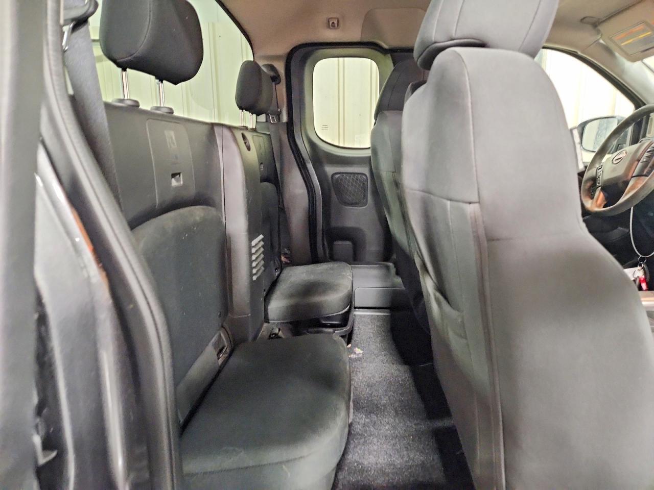 2022 Nissan Frontier S
