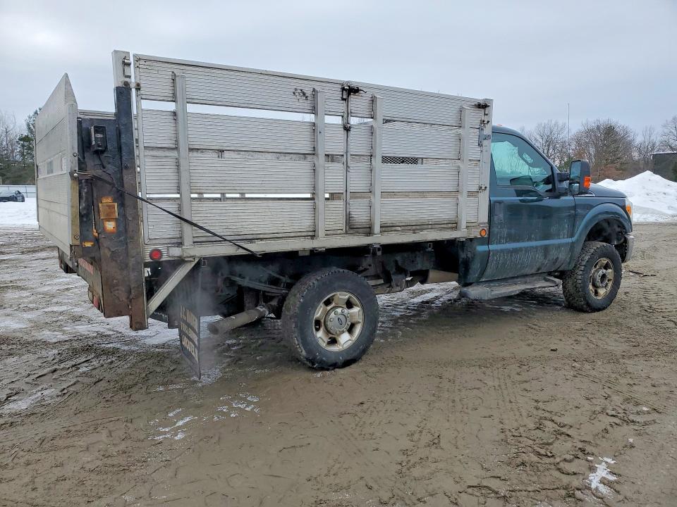 2011 Ford F250 Super Duty Flatbed Truck
