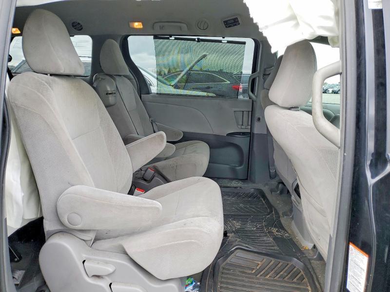 2017 Toyota Sienna le