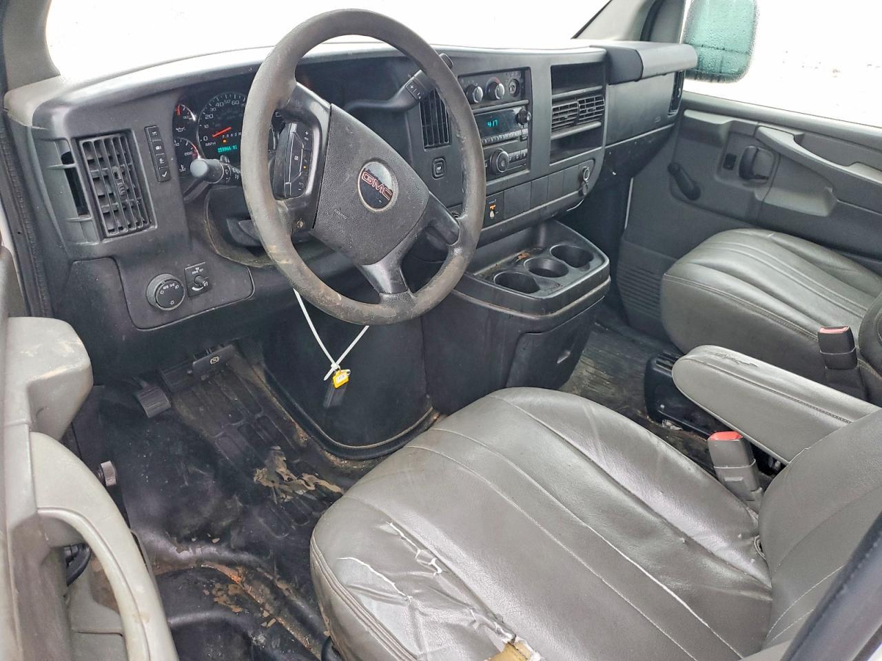 2011 GMC Savana G2500 Utility / Service Van