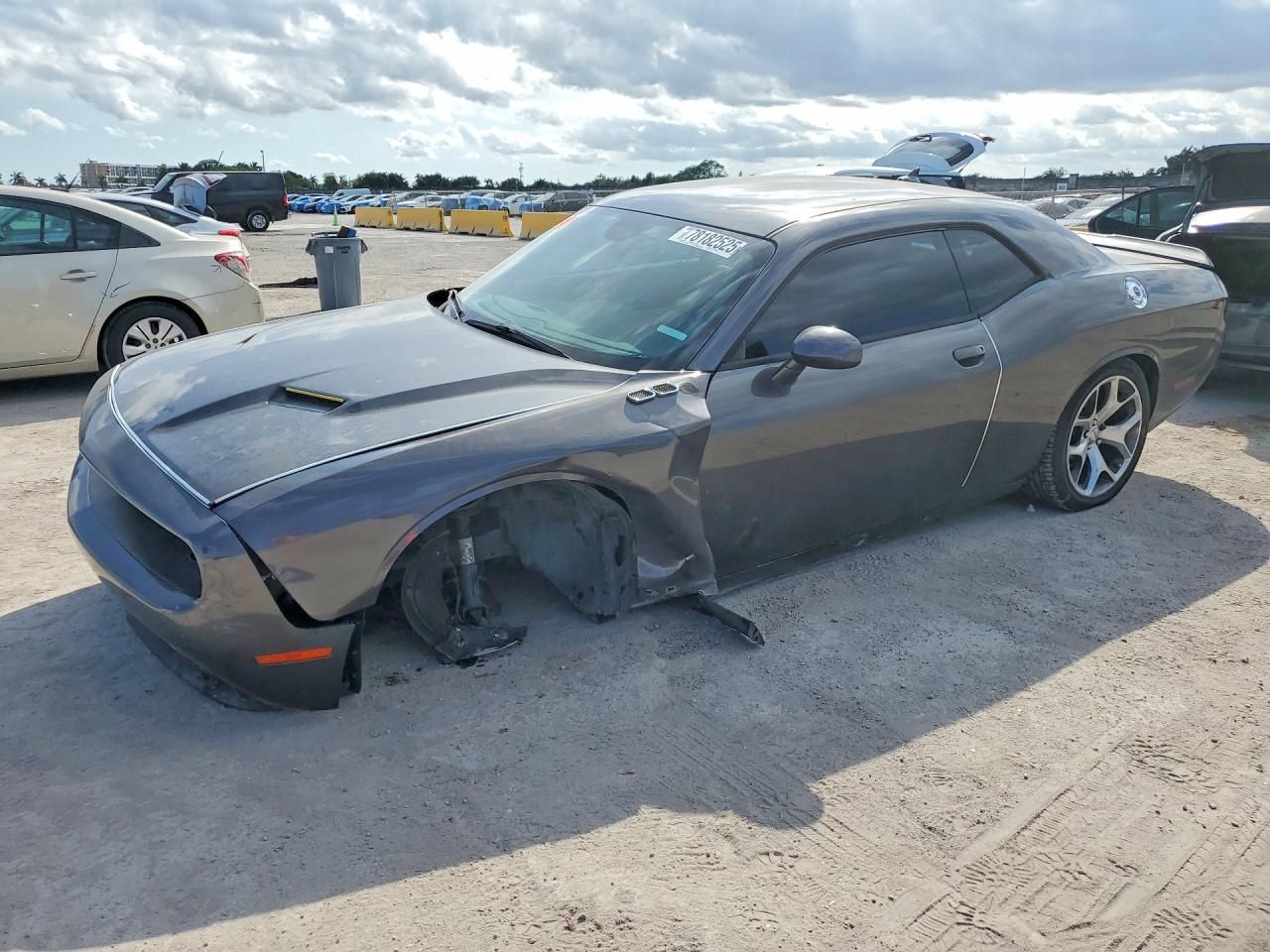 2015 Dodge Challenger sxt Plus