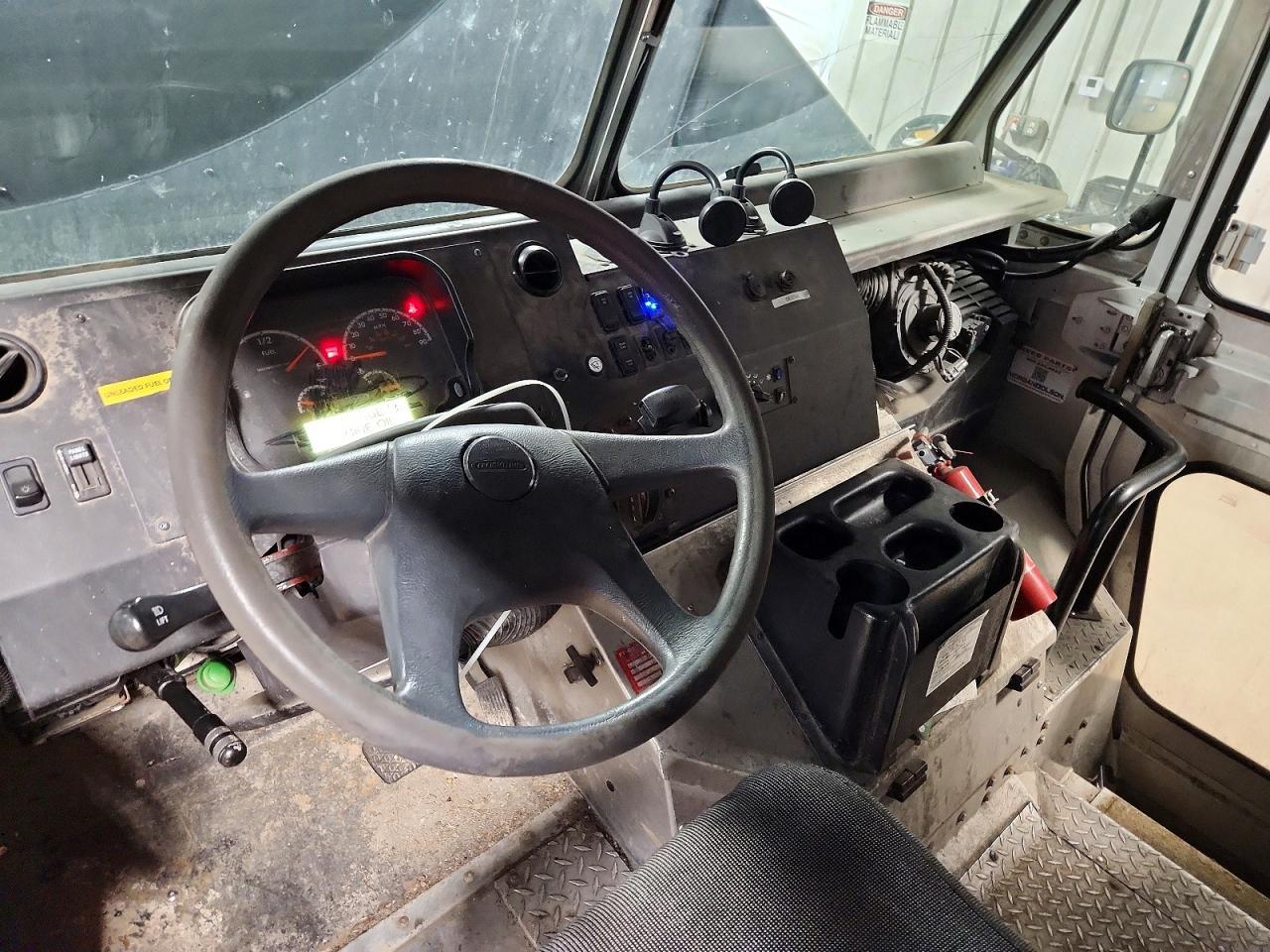 2020 Freightliner MT45G Chassis Delivery Truck