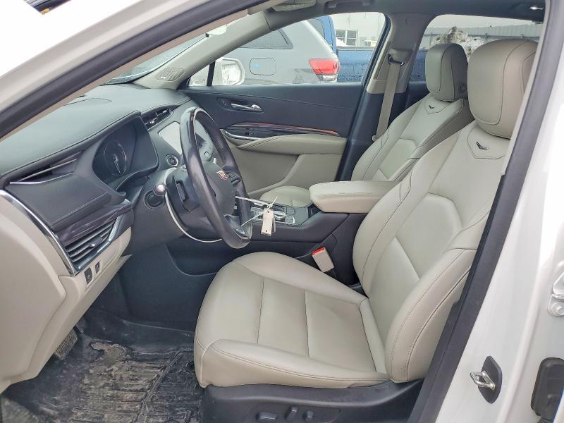 2019 Cadillac XT4 Luxury