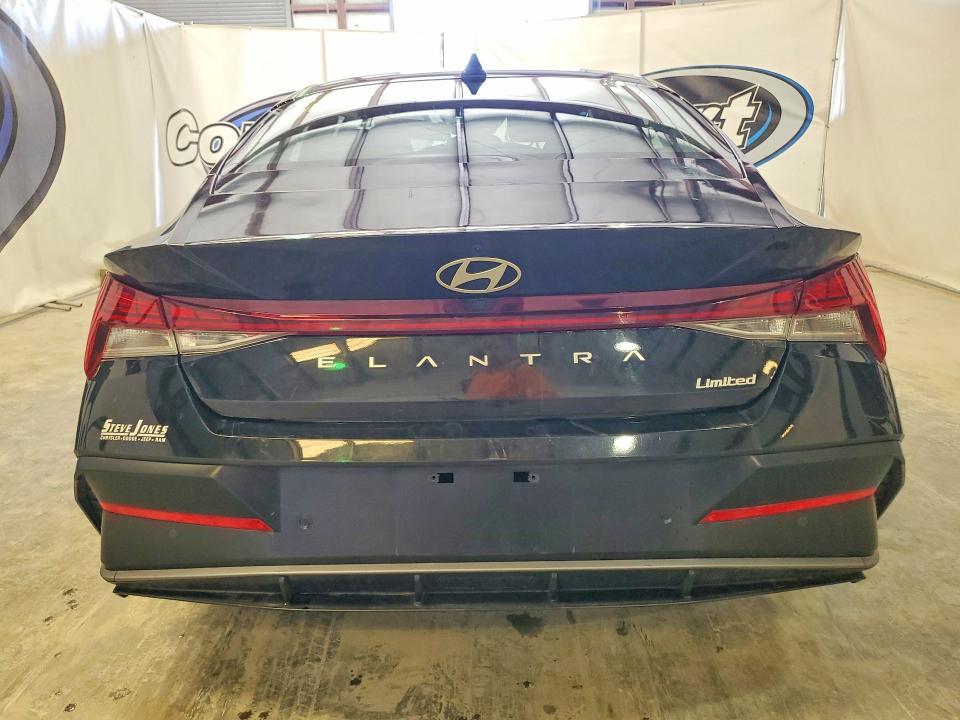 2024 Hyundai Elantra Limited