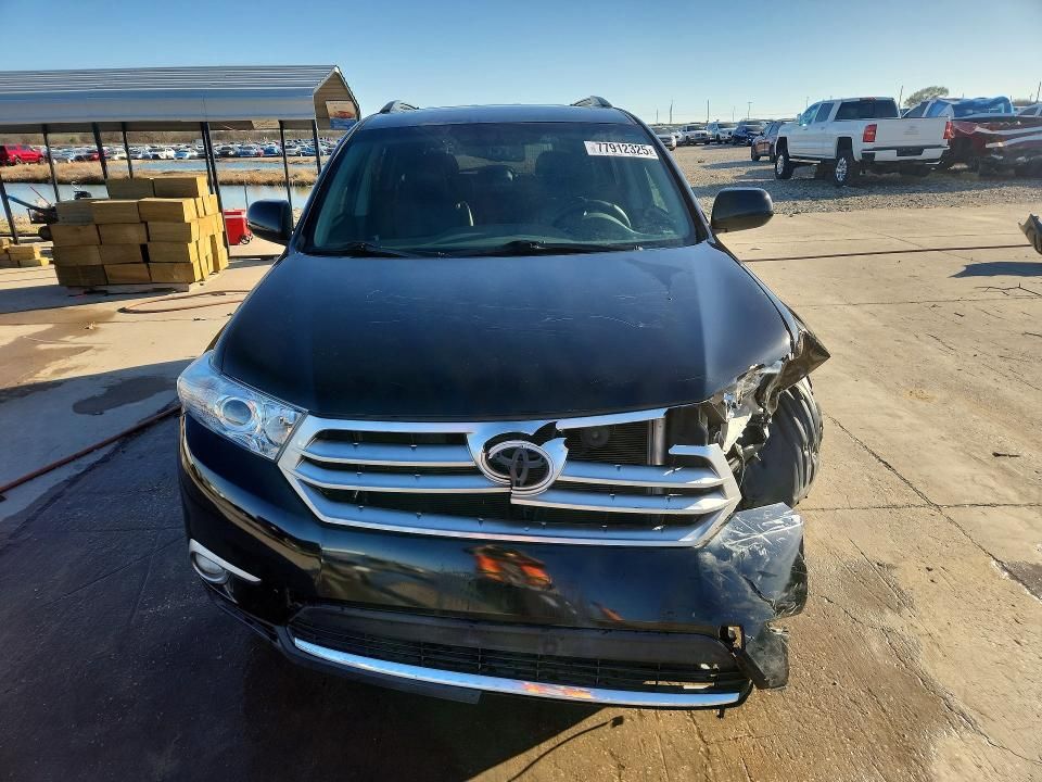 2013 Toyota Highlander Base