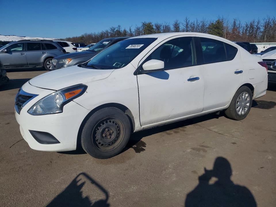 2017 Nissan Versa 1.6 sv
