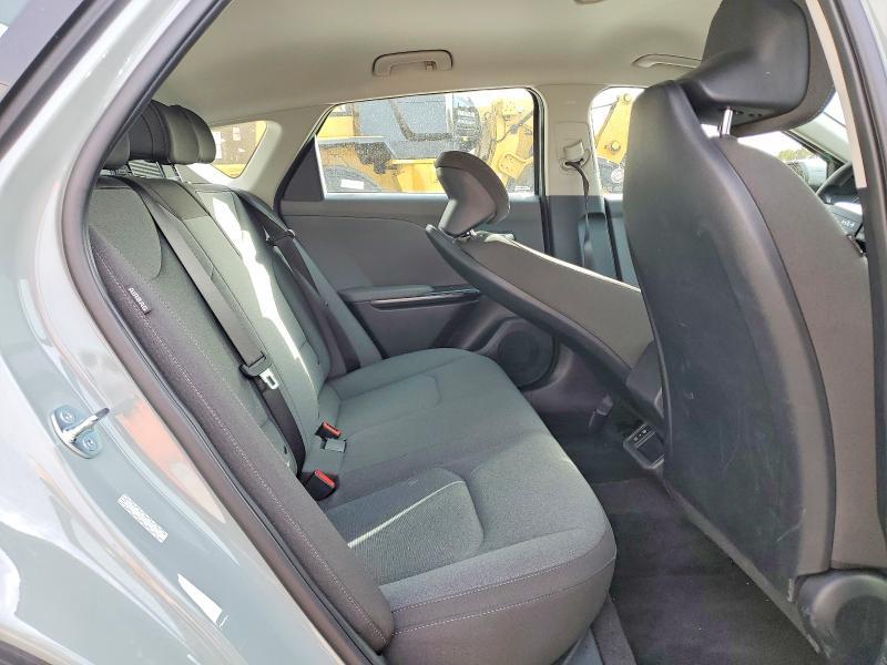 2025 KIA K4 lx