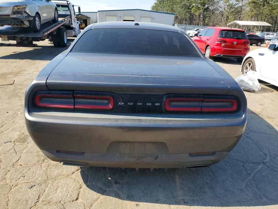 2015 Dodge Challenger sxt