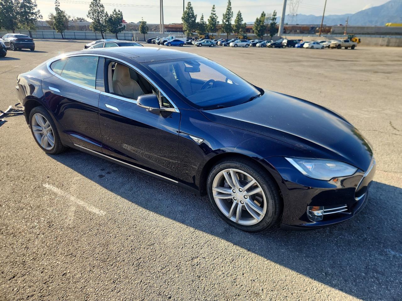 2015 Tesla Model s 85D