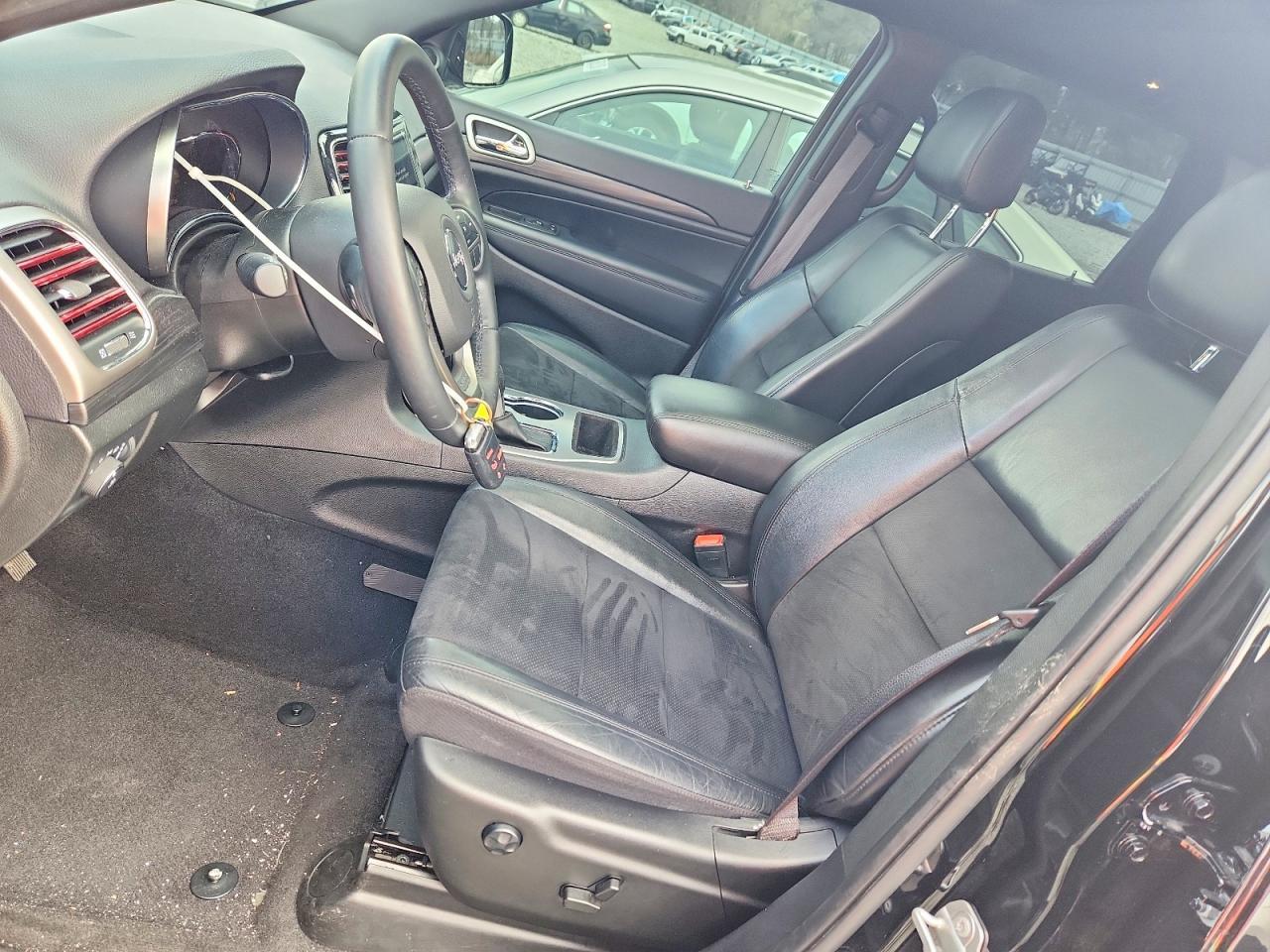 2022 Jeep Grand Cherokee Laredo e