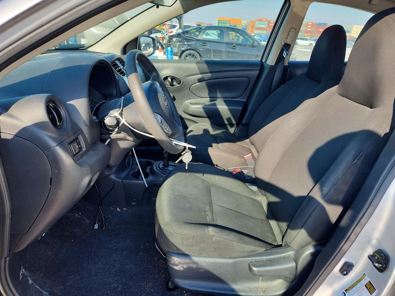 2017 Niss Versa 1.6 s Plus