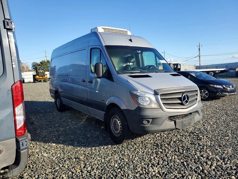 2015 Mercedes-Benz 2015 Mercedes Benz Sprinter 2500 Refrigerated Deli