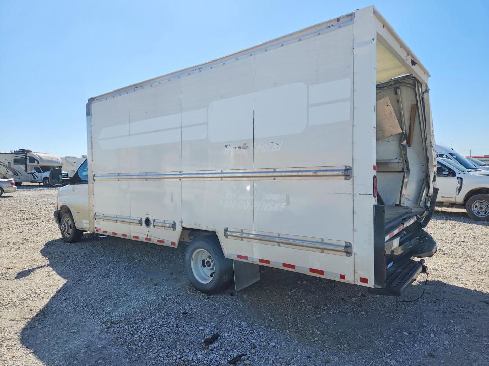 2022 GMC Savana box Truck