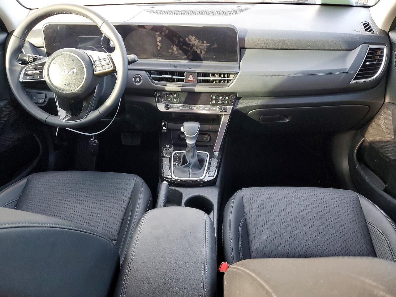 2025 KIA Seltos ex