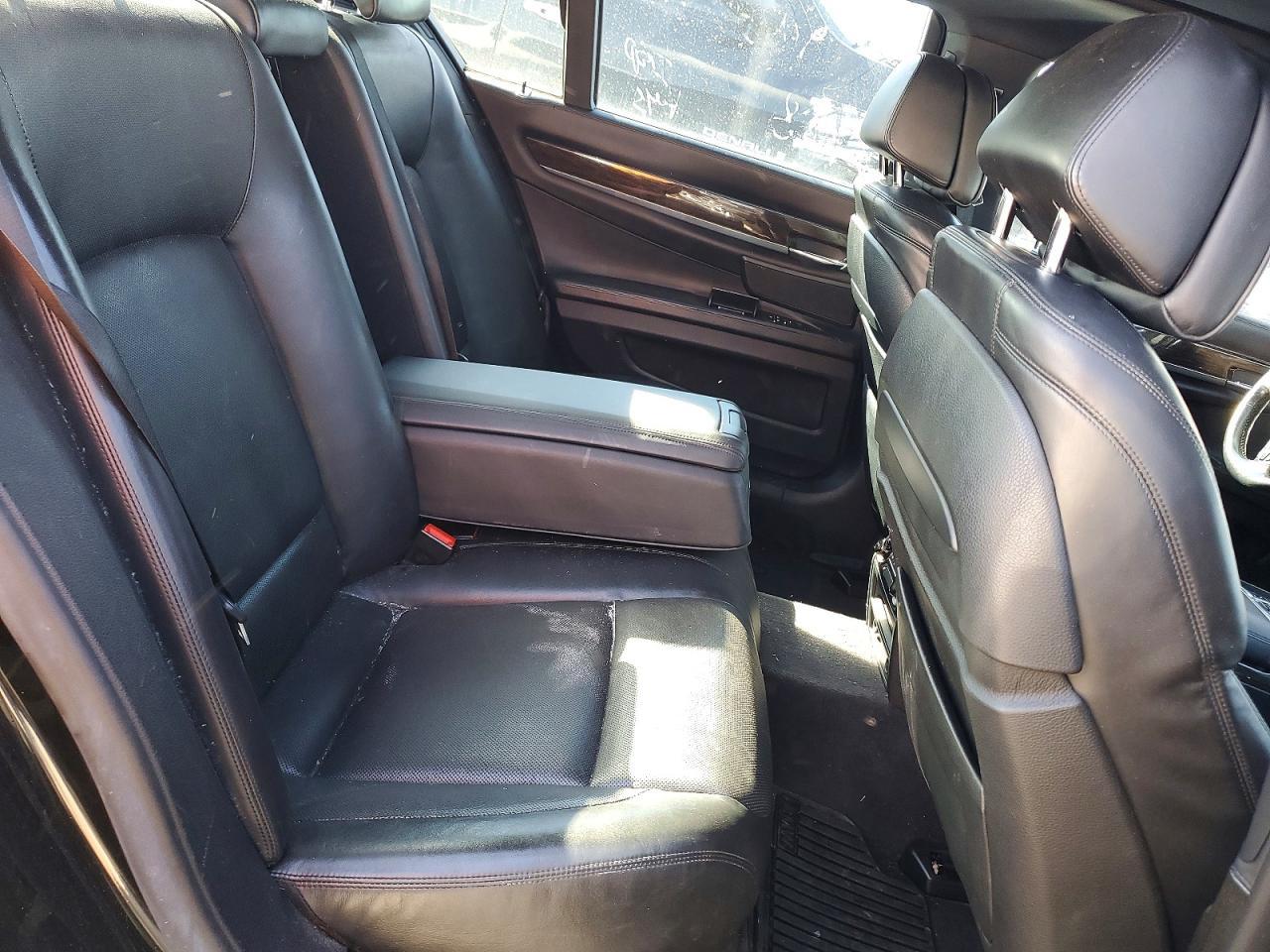 2013 BMW 750 xi