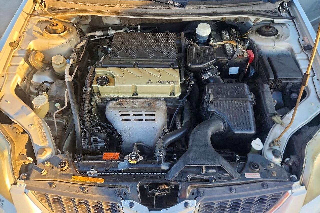 2006 Mitsubishi Galant es Medium