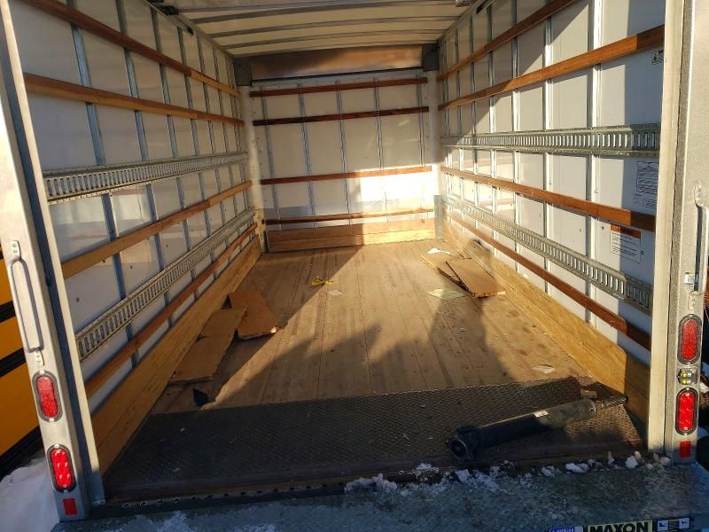 2024 Isuzu NPR HD BOX Truck