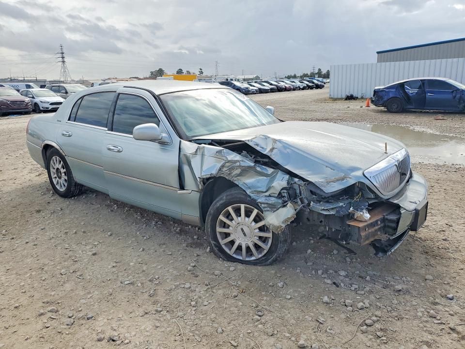 2007 Lincoln Town car Signature