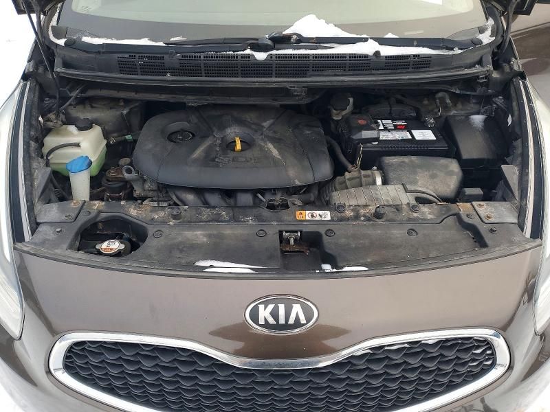2014 KIA Rondo