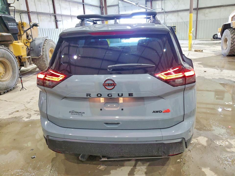 2025 Nissan Rogue sv
