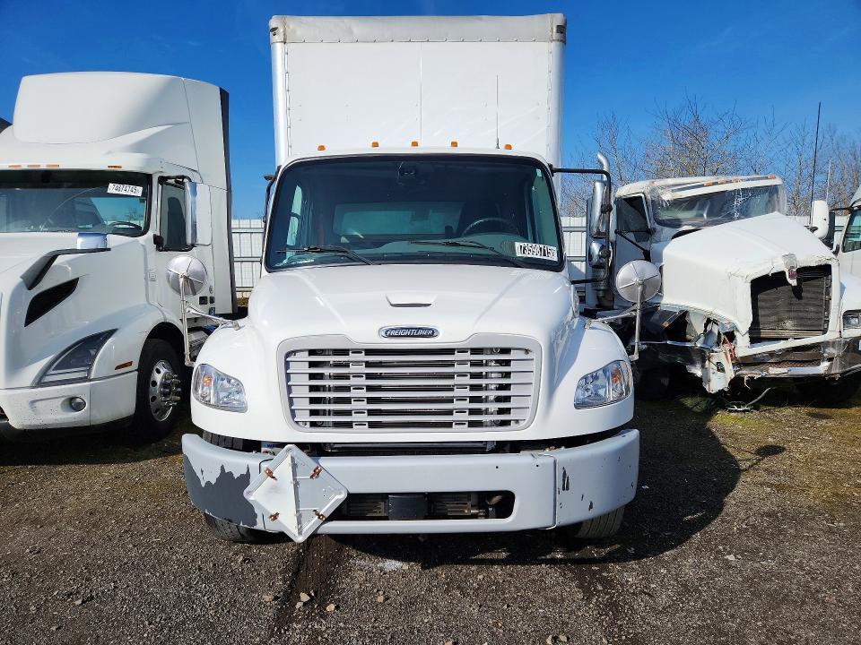 2017 Freightliner Business Class M2 BOX Truck