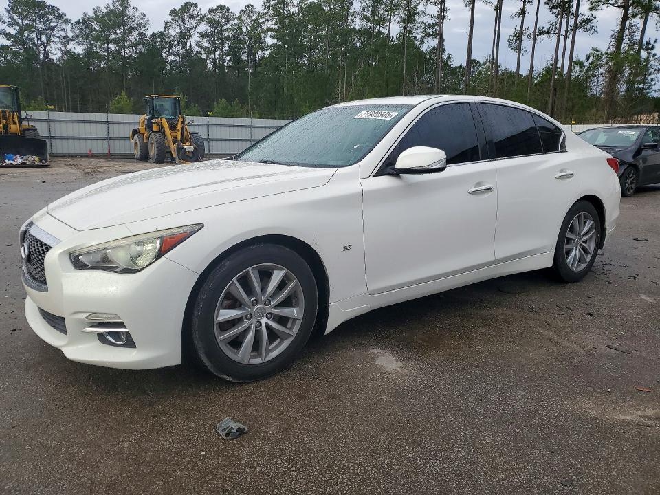 2015 Infiniti Q50 Base