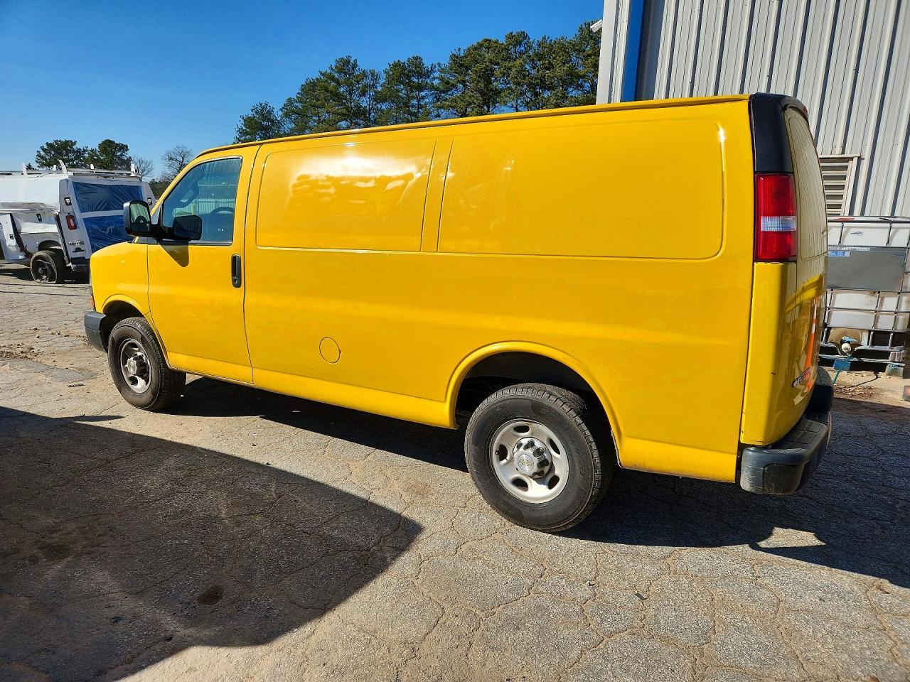 2021 Chevrolet Express G2500