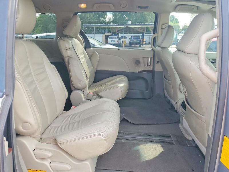2011 Toyota Sienna xle