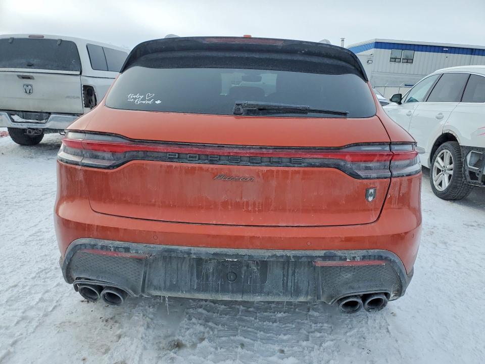2023 Porsche Macan Base