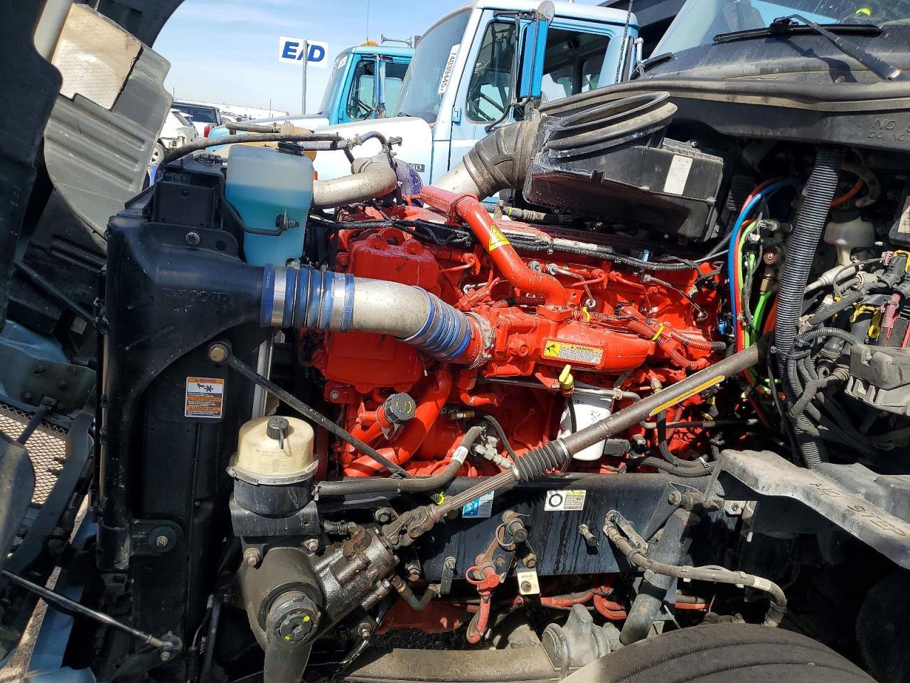 2015 Kenworth T680 Semi Truck