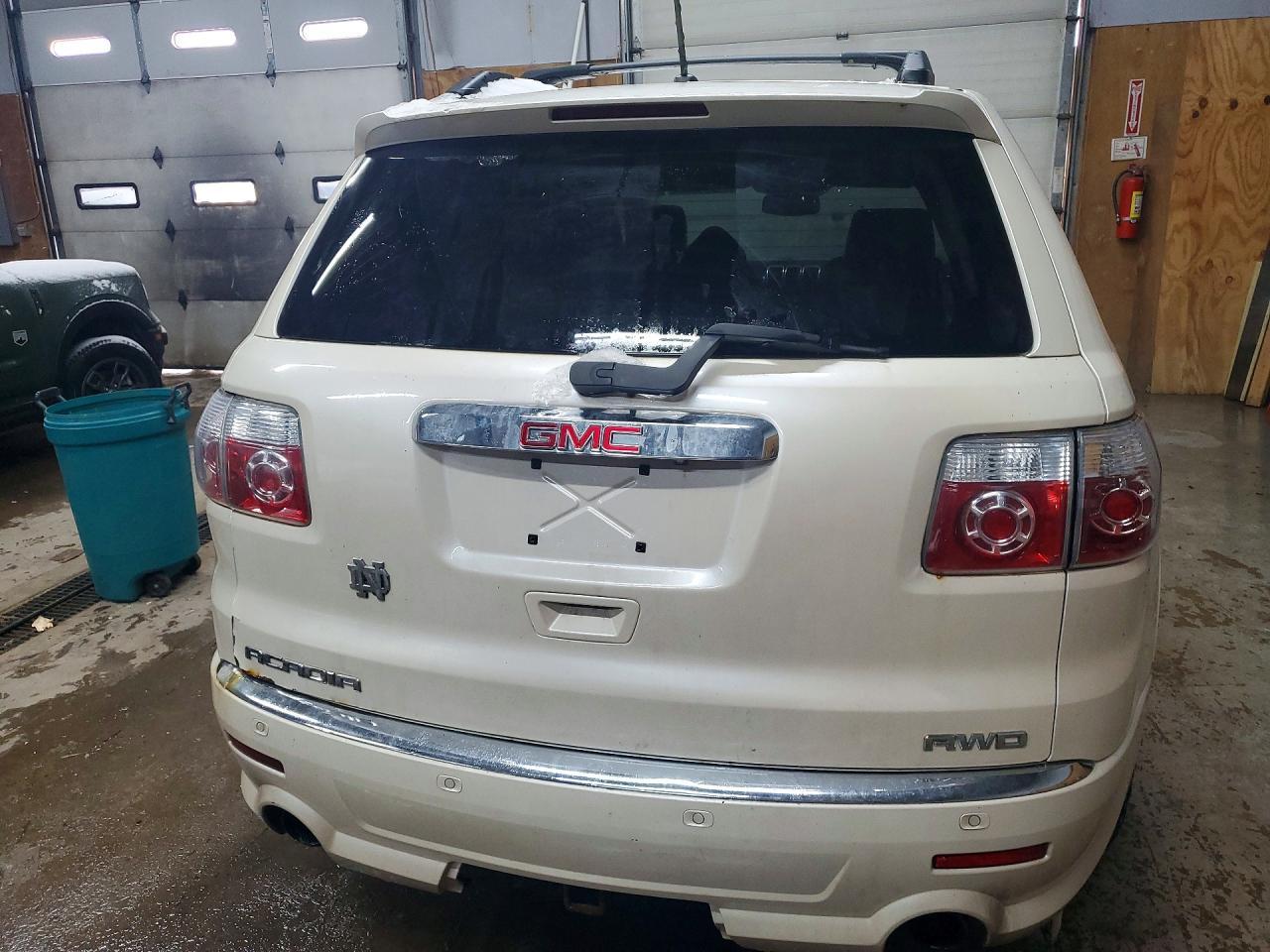 2011 GMC Acadia Denali