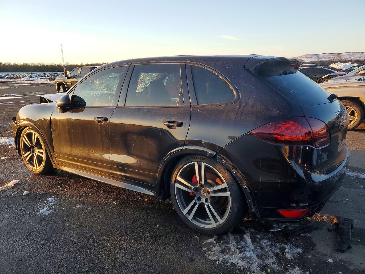 2014 Porsche Cayenne gts