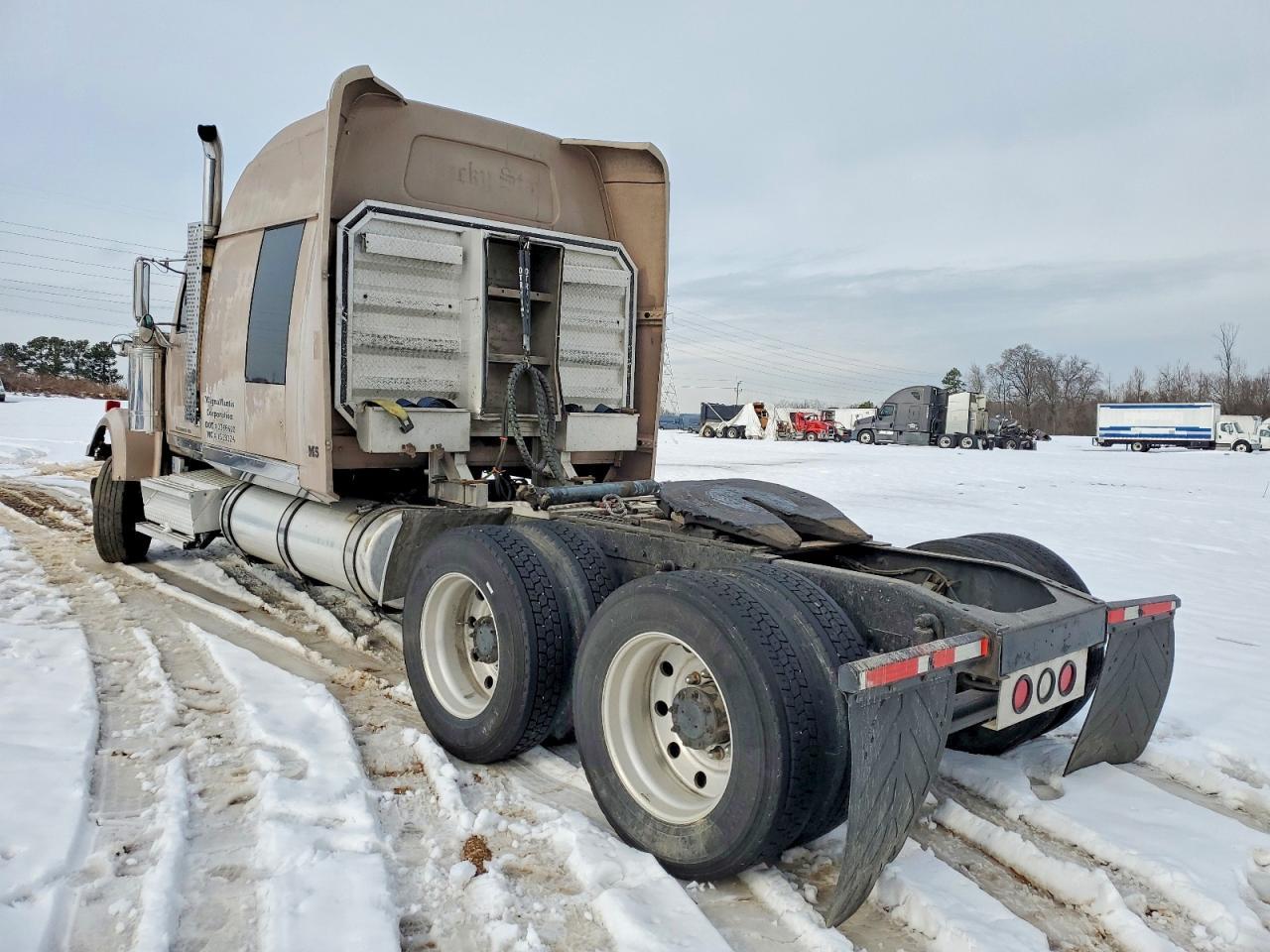 1999 Western Star 4900E Semi Truck