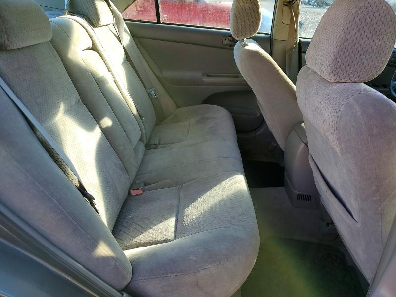 2003 Toyota Camry le