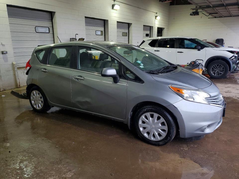 2014 Niss Versa Note sv
