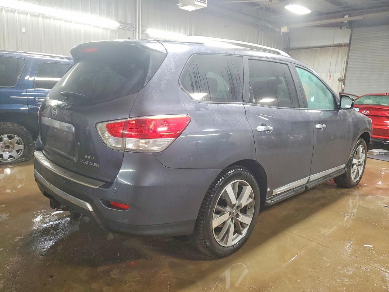 2013 Nissan Pathfinder s