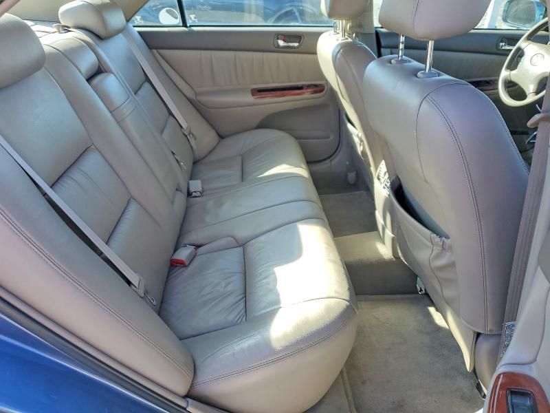 2004 Toyota Camry le