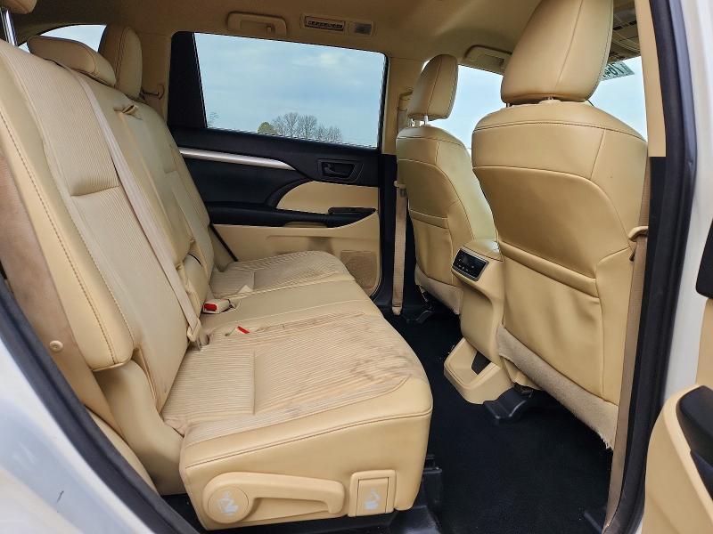 2015 Toyota Highlander le