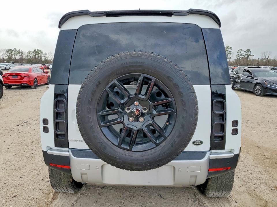 2023 Land Rover Defender 110 s