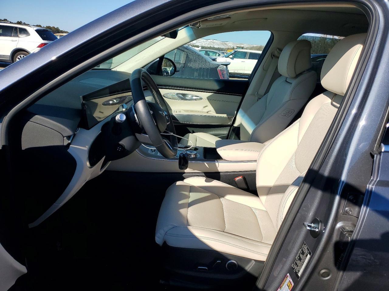 2026 Genesis Gv70 Base