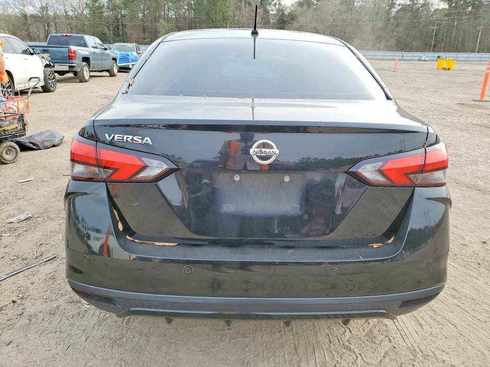 2020 Nissan Versa s