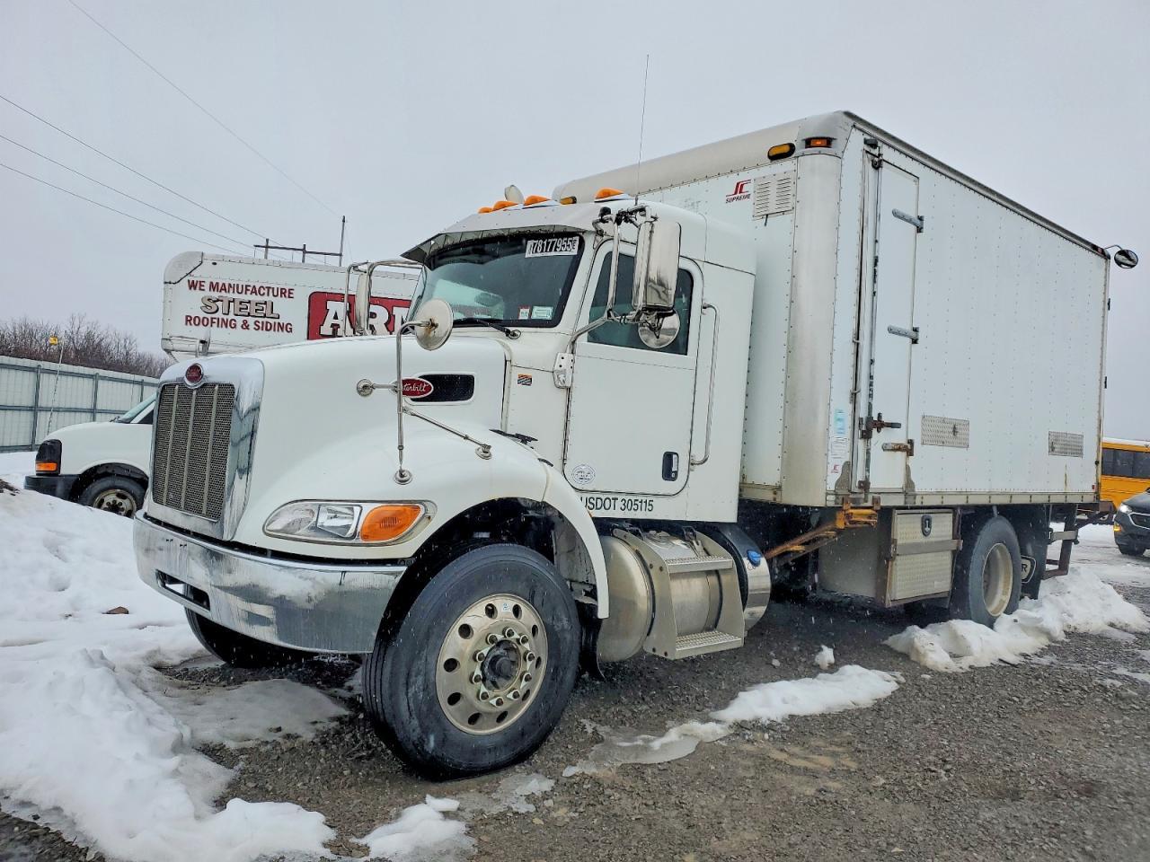 2016 Peterbilt 337 BOX Truck
