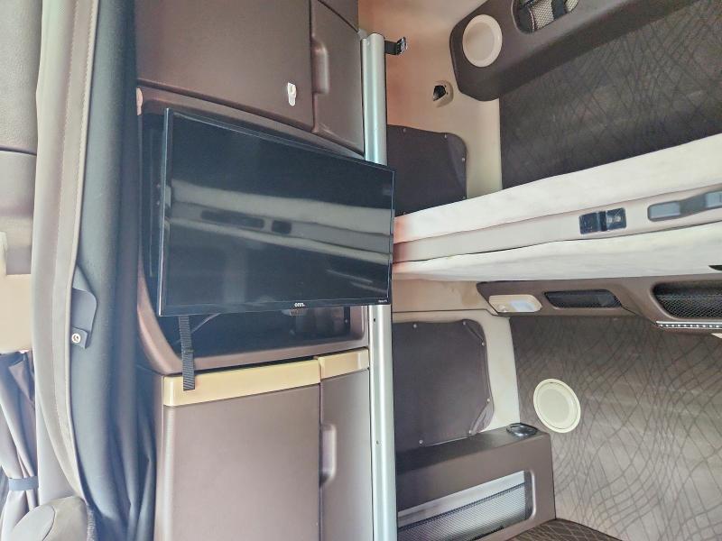 2015 Volvo VN VNL