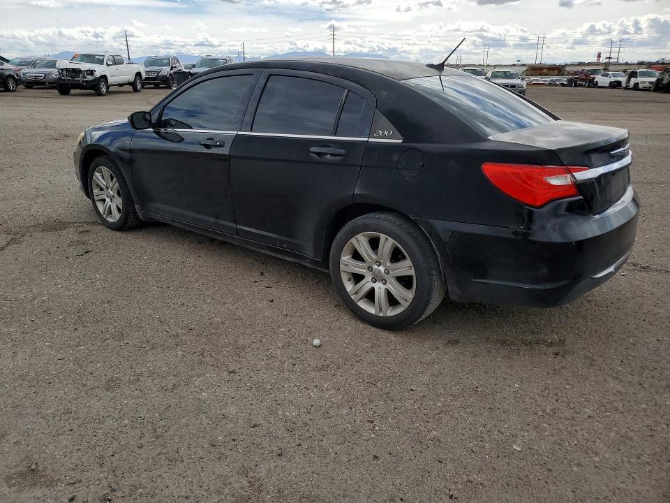 2013 Chrysler 200 lx