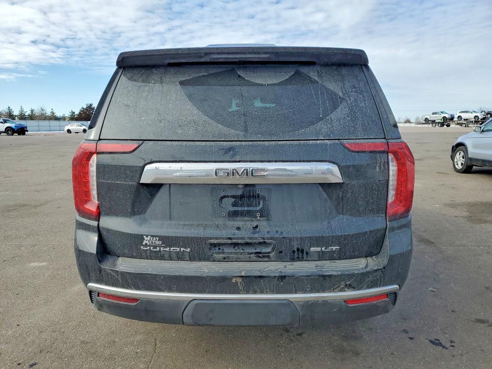 2023 GMC Yukon slt