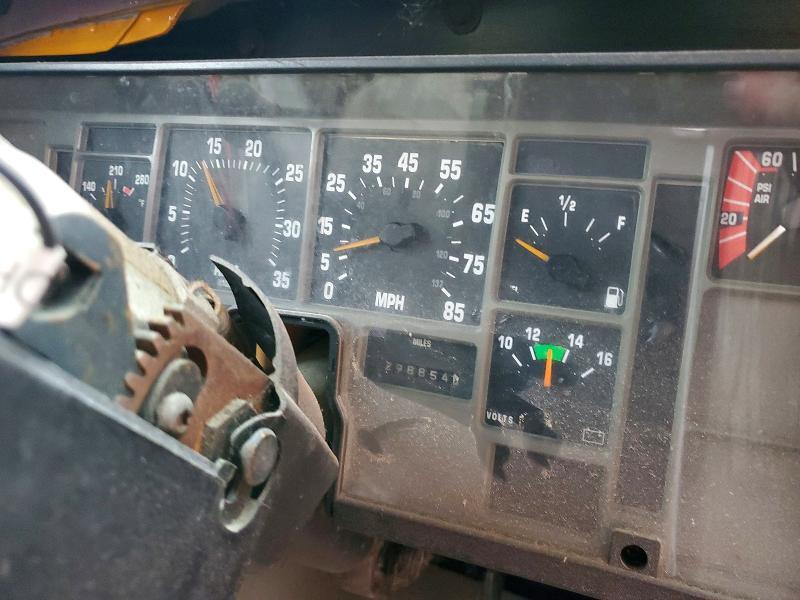 1987 International 3800-school bus