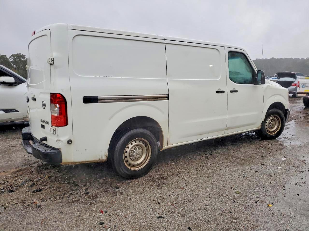 2014 Nissan NV2500 Utility / Service Van